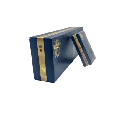 Elegant Hard Lid Cigarette Box with Gold Foil